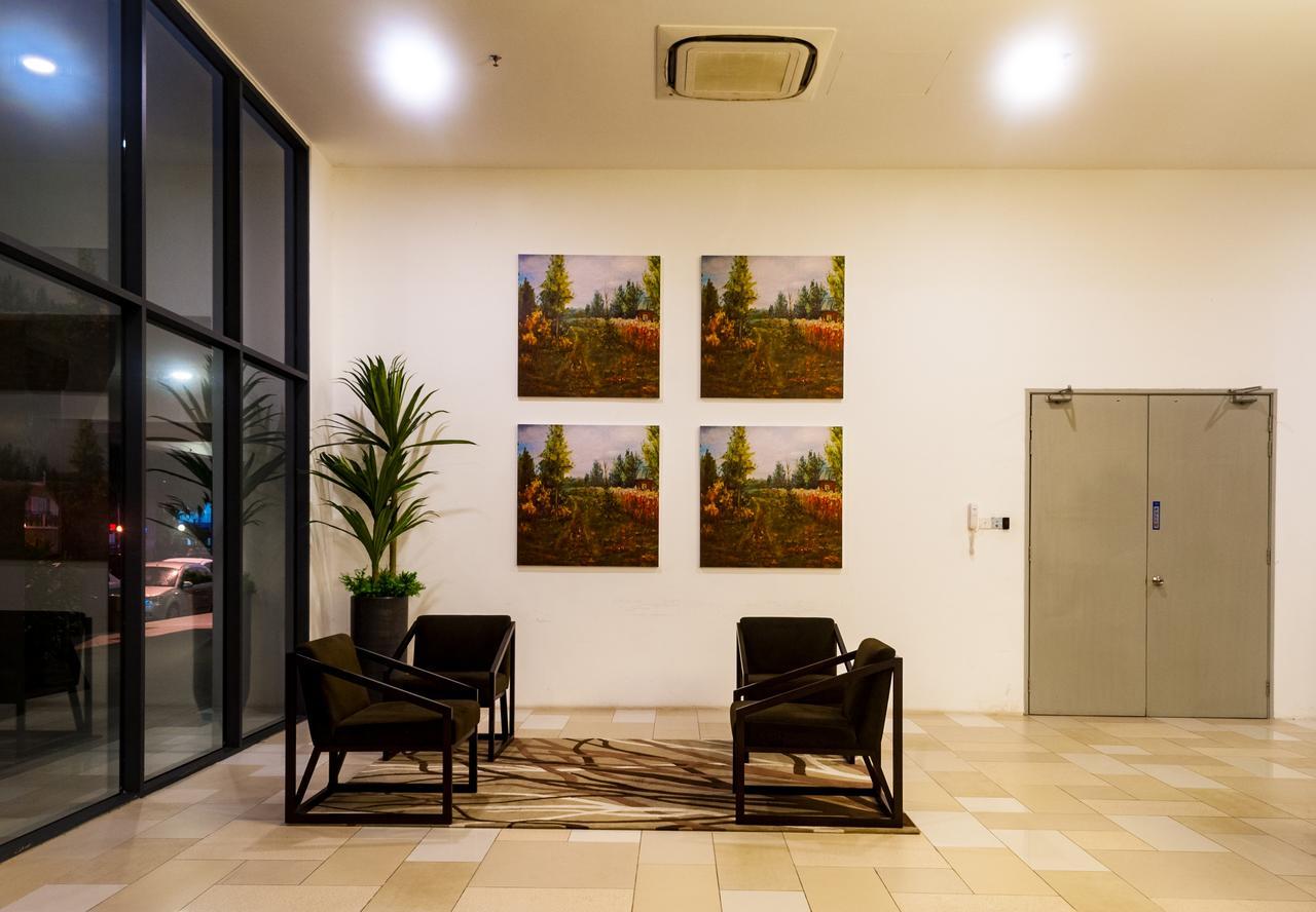 Lazy Traveler'S Suite By D Imperio Homestay Τζωρτζ Τάουν Εξωτερικό φωτογραφία